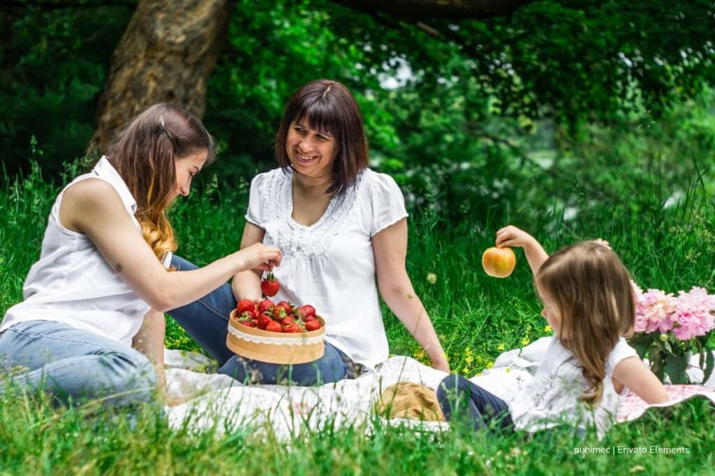 Día de las Madres 2026, madre e hijas compartiendo tiempo, Más Colombia
