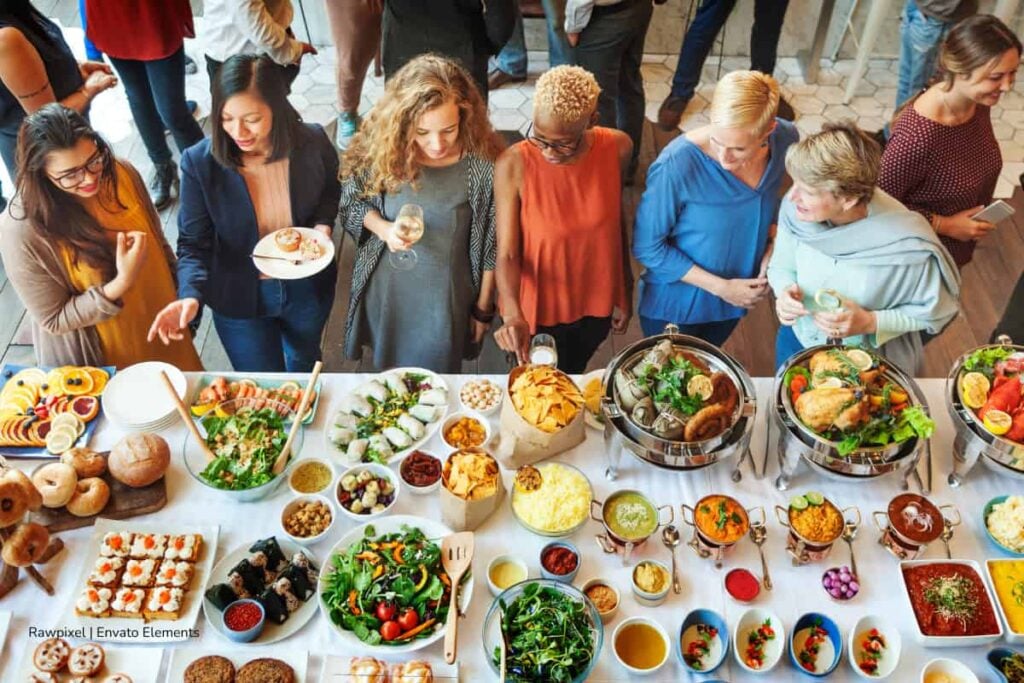 Corferias acogerá Alimentec 2026, un espacio estratégico para la innovación en alimentos, bebidas y tecnología del sector 2 Alimentec 2026, feria de alimentos y bebidas en Bogotá, personas asistiendo a la feria de alimentos y bebidas en Bogotá, Más Colombia