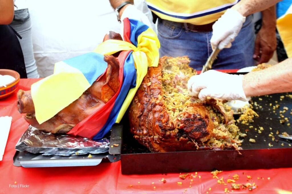 El Festival de la Lechona 2026 llega a Bogotá con platos desde $12.000 y ambiente mundialista 2 Festival de la Lechona 2026, Mundial de Fútbol 2026, venta de lechona, Más Colombia